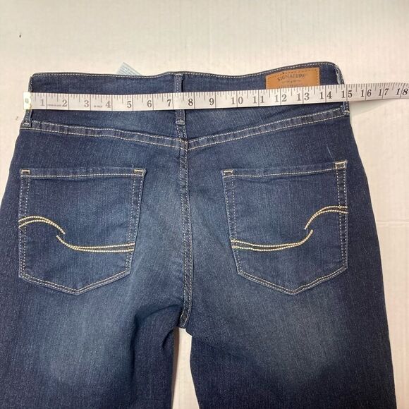 LEVI STRAUSS Signature distressed Women’s jeans Size 30 Inseam 28” Blue DarkWash - Picture 3 of 12